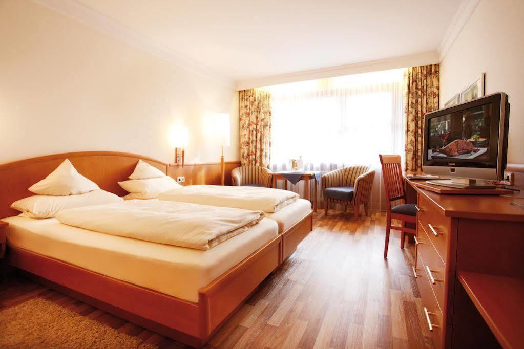 Hotel Quellenhof Бад Бирнбах Екстериор снимка
