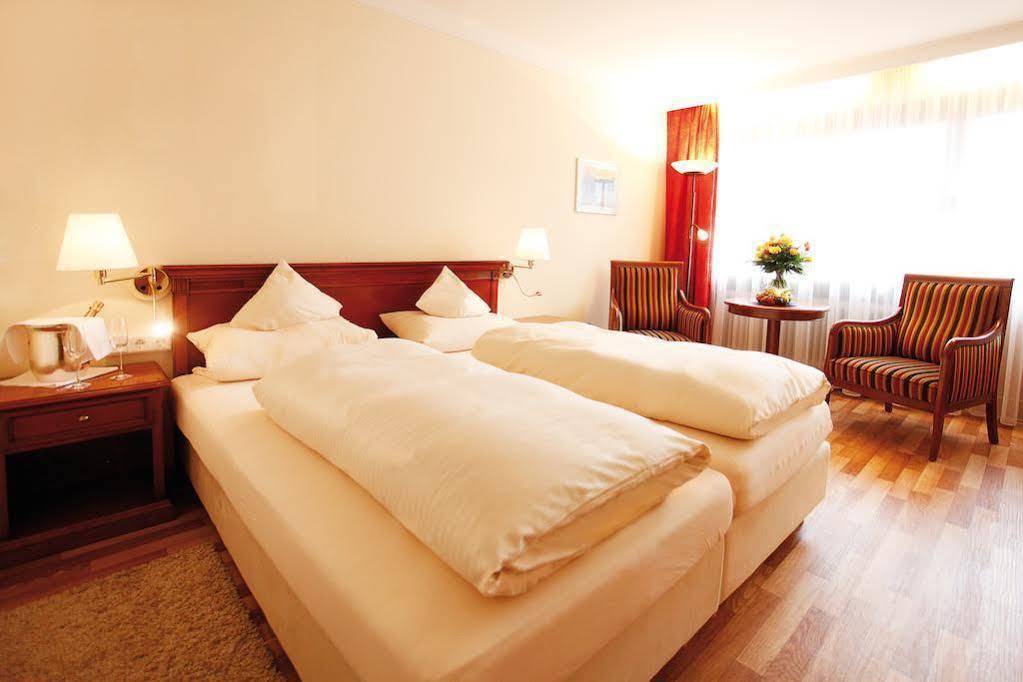 Hotel Quellenhof Бад Бирнбах Екстериор снимка